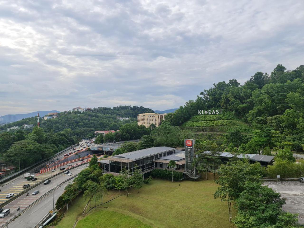Bique's - Kl East, The Ridge - 3 Bedroom's *