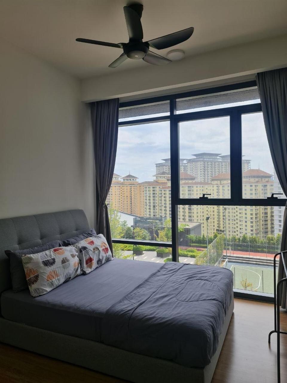 Bique's - Kl East, The Ridge - 3 Bedroom's *